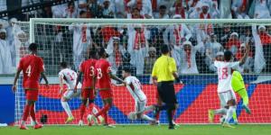 «الأبيض» يهزم عمان 2-1 ويقترب من «حلم الوطن»