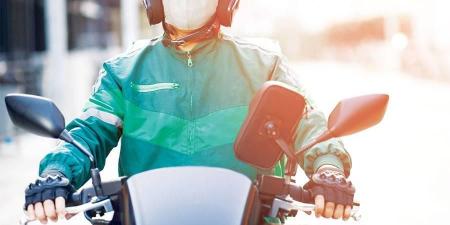 تجاوزات عمال توصيل الطلبات تنتهك حرمة البيوت