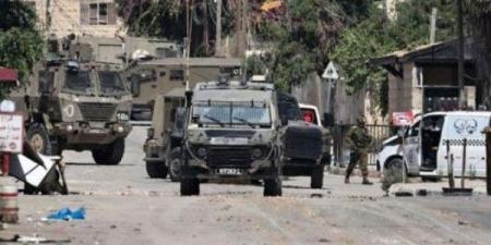 الاحتلال ينتشر بكثافة في مدينة طولكرم ويغلق شارع مستشفى الشهيد ثابت ثابت