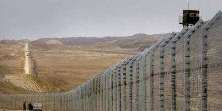 الجيش الإسرائيلي يعلن الحدود مع مصر "منطقة عسكرية مغلقة"