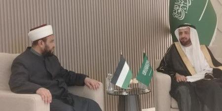 وزير الأوقاف يوقع بروتوكول الحج مع وزير الحج السعودي لموسم حج 1447هـ