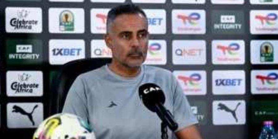 جوميز يجتمع مع لاعبى الزمالك قبل التدريبات استعدادا لنهضة بركان