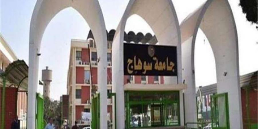 إجراء 5496 عملية عيون بـ«سوهاج الجامعي» ضمن «القضاء على قوائم الانتظار»