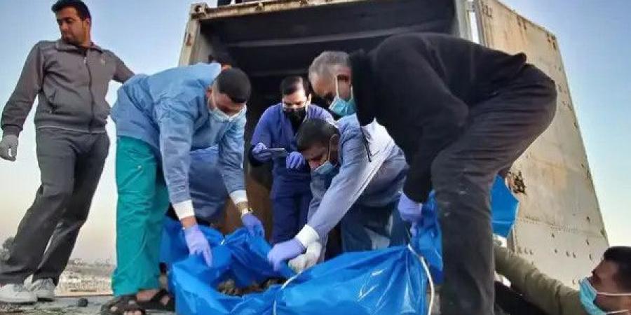 صور: الاحتلال يسلّم جثامين 45 فلسطينياً للصليب الأحمر في غزة