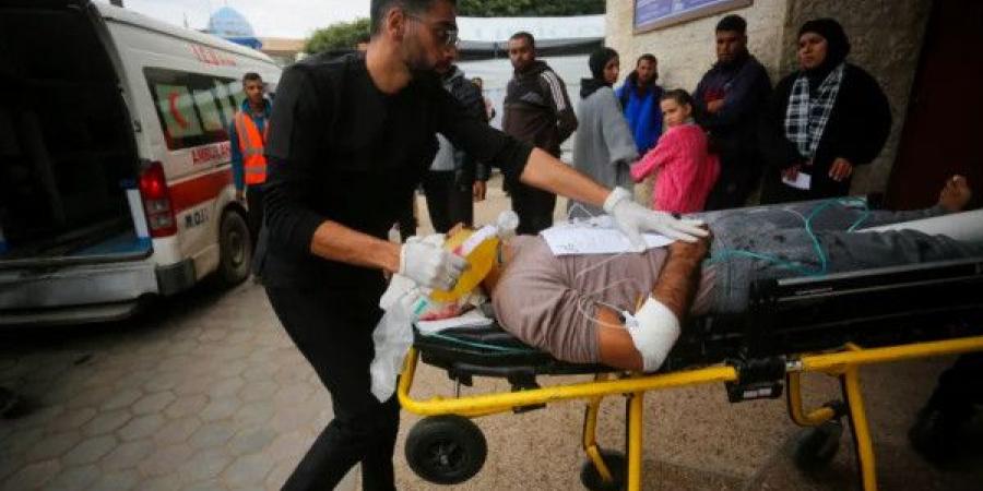 الخروقات مستمرة.. إصابات في استهداف الاحتلال وسط وجنوب قطاع غزة