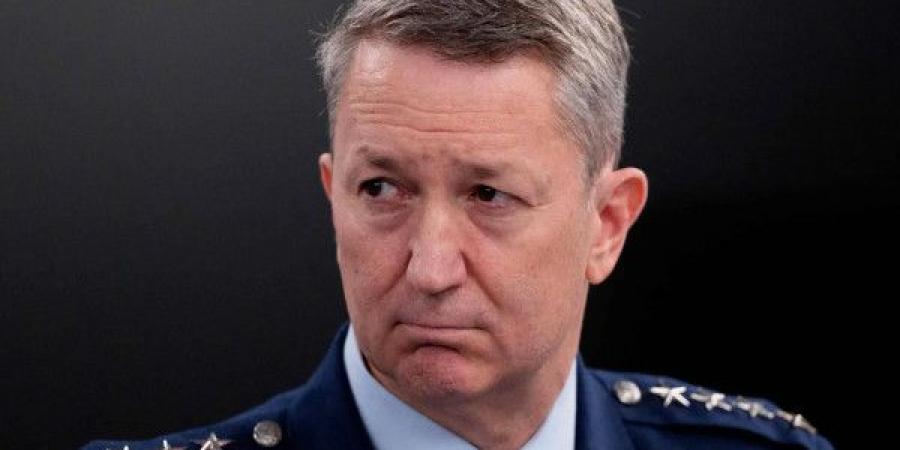 دان كين حلق فوق غزة.. جنرال هاجم إيران ووعد بالقضاء على داعش خلال أسبوع